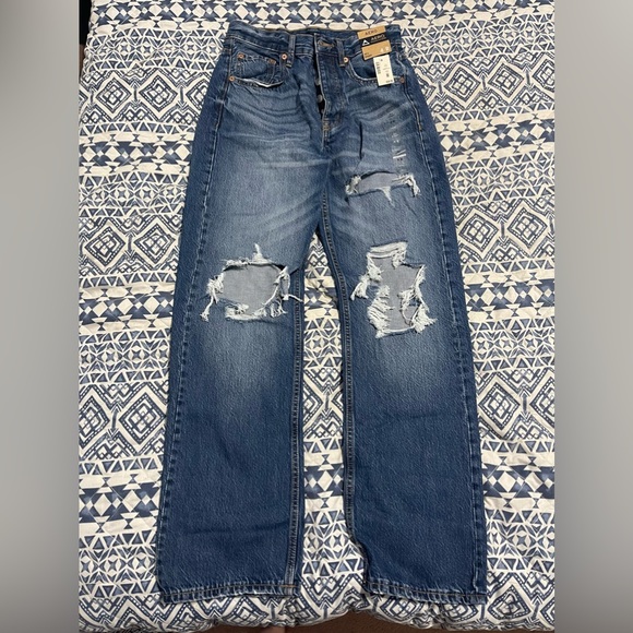 NEW Aero ripped jeans - Picture 1 of 2